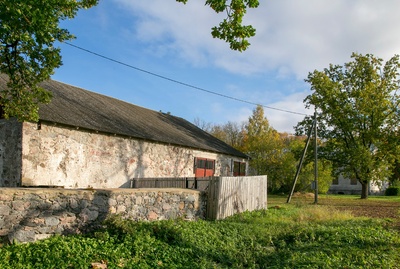Kuremaa Manor on the right 1972 rephoto