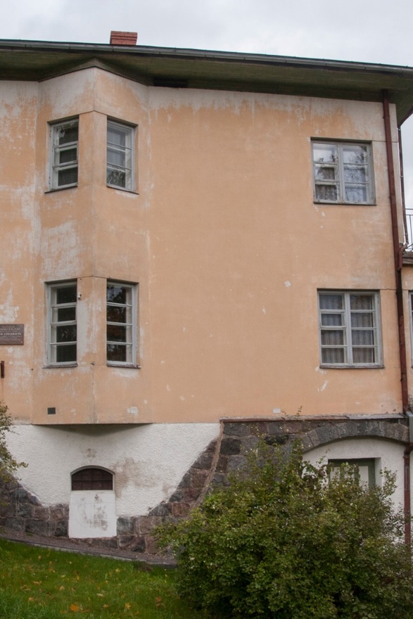 Elamu Viljandis, hoone vaade. Arhitekt Johannes Fuks rephoto