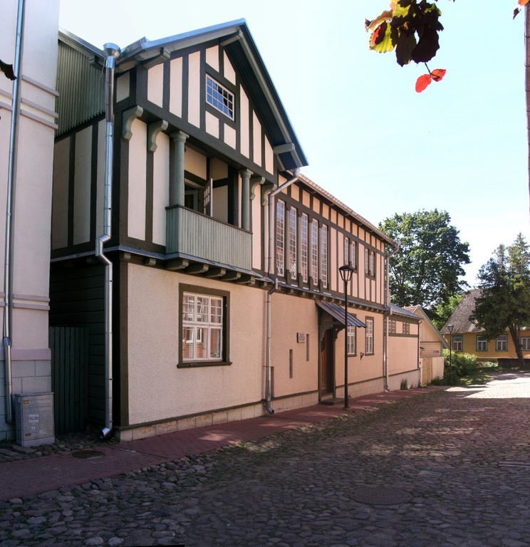 House where the doctor Mats Nõges Viljandi county lived, Viljandi city Lutsu tn 5 rephoto