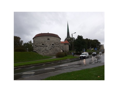 Vaade Paksule Margareetale ja Oleviste kirikule. rephoto