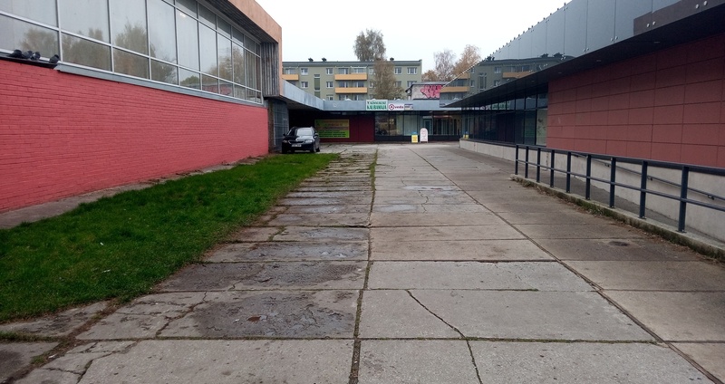 Length of trade in Mustamäe, self ABC-5, view of the inter-hull space. Architect Peep Jänes rephoto