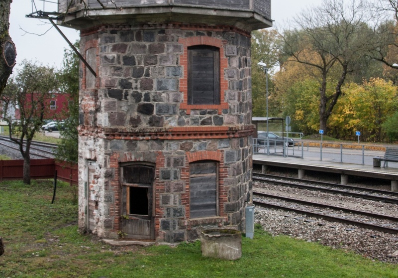Water tower of the broken Viljandi Railway Station. rephoto