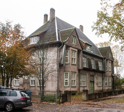 P. Rängeli rental house in Viljandis Maramaa pst 14. Architect Artur Perna, 1923. Photos from Leo Gens rephoto