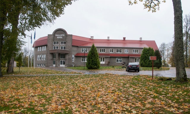 Halliste Pastorage main building Viljandi County Halliste County rephoto