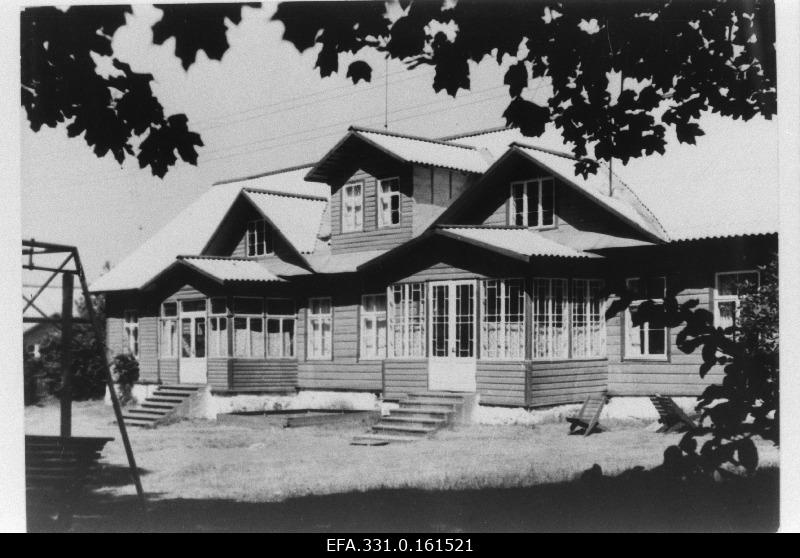 A building where the Käsmu Maritime School was once located.
