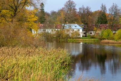 Jõgeva Sordikasvandus Laboratory in the former beer factory of Jõgeva Manor. rephoto