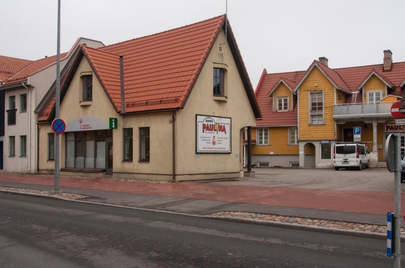 Koolinoorte kevadpeo rongkäik Viljandis Tallinna tn rephoto