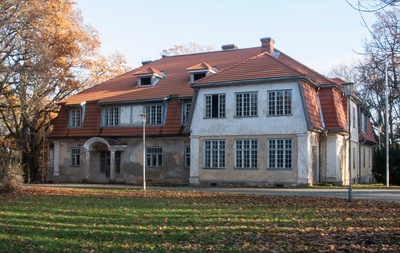 E. a. School of Agriculture rephoto