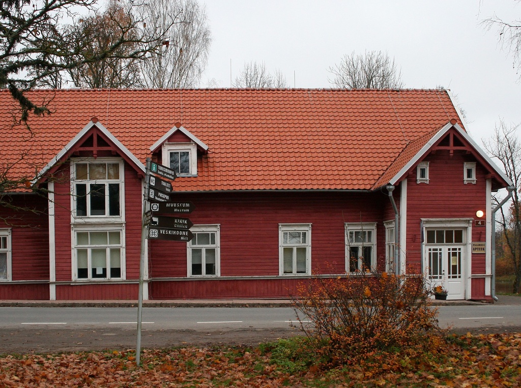 Palamuse apteegi hoone rephoto