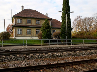 Main building of Kaarepere Railway Station rephoto