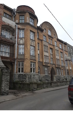 Houses on Tatari Street. rephoto