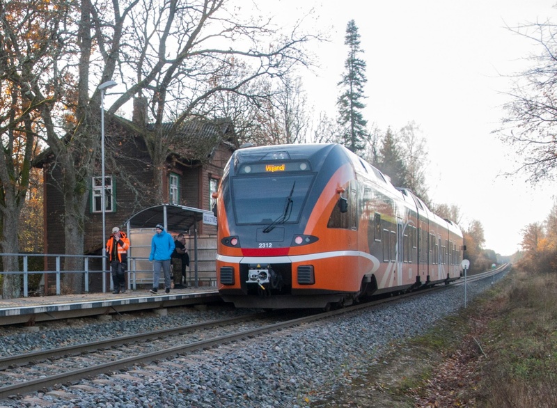 Olustvere stations rephoto