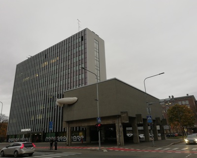 Uus raadiomaja, vaade hoone nurgalt, Kreutzwaldi poolt. Arhitektid Jüri Jaama, Ado Eigi rephoto