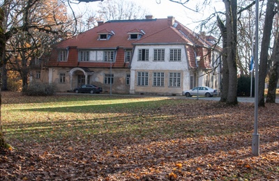 Postcard, Olustvere Estonian Aleksandri Põllutöökeskkool, educational building rephoto