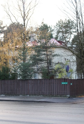 Private house in Tallinn Nõmmel Männiku tee 16, view of the building. Architect Eugen Sacharias rephoto