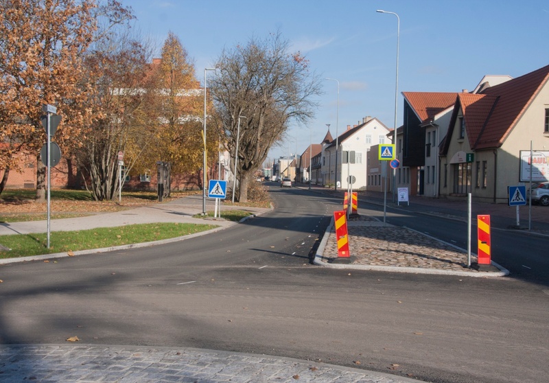 Taxi discretion in Viljandi on Tallinn Street. rephoto