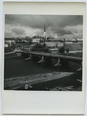 Narva, bridge between fortresses.  duplicate photo