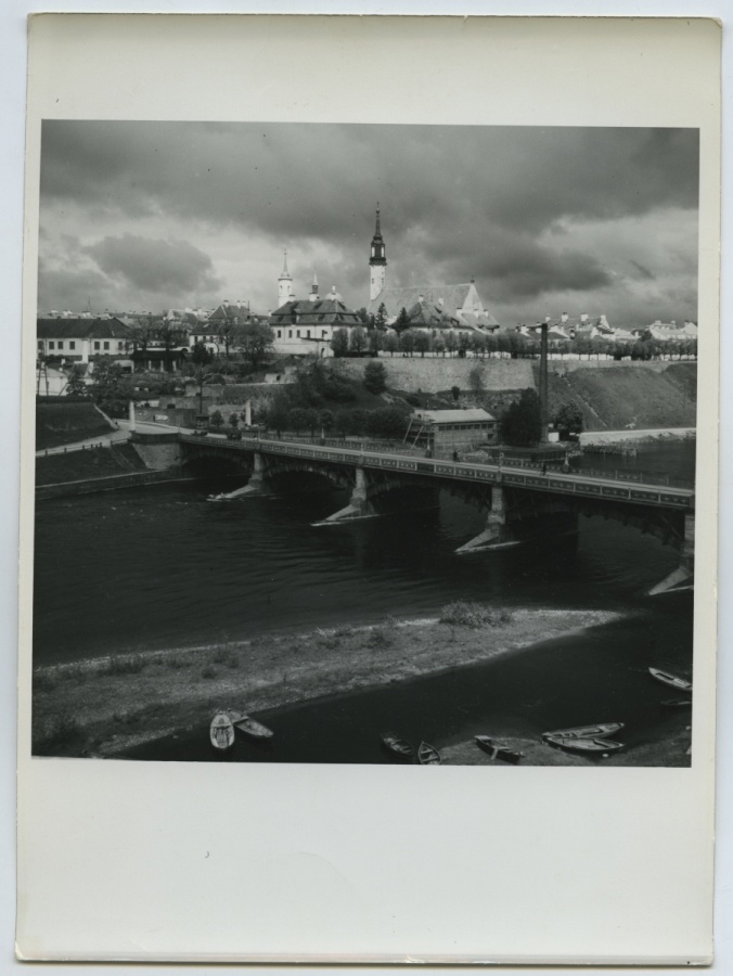 Narva, bridge between fortresses.