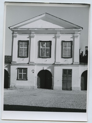 Narva, Weighthouse.  similar photo