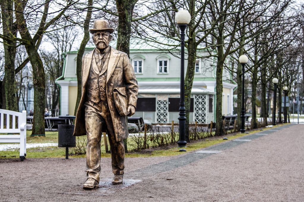 Jaan Poska monument Kadriorus, skulptor Elo Liiv