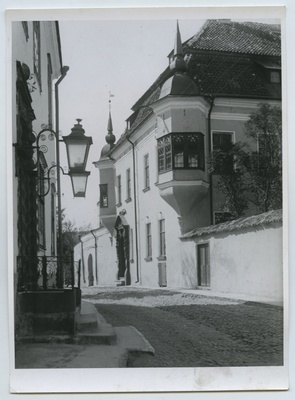 Narva, view along the street.  duplicate photo