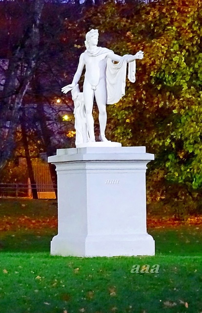 Sculpture in Belvedere Apollo in Tallinn, Kadrioru park rephoto