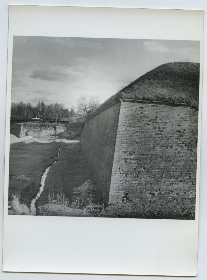 Narva, Bastion Honor.