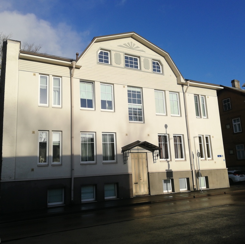 Apartment and hotel "Narva" in Tallinn Kalamaja Soo 46, facade view. Architect Aleksander Citizens rephoto