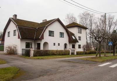 The foundation of Türi kindergarten and library building, behind the school house. rephoto