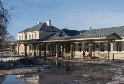värvifoto Türi raudteejaam 1997 rephoto