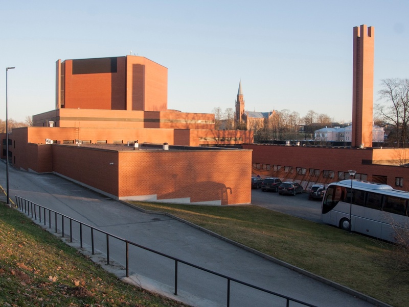 foto, Viljandi, teater Ugala, välisvaade, 1983, värviline, foto I. Tavaste rephoto