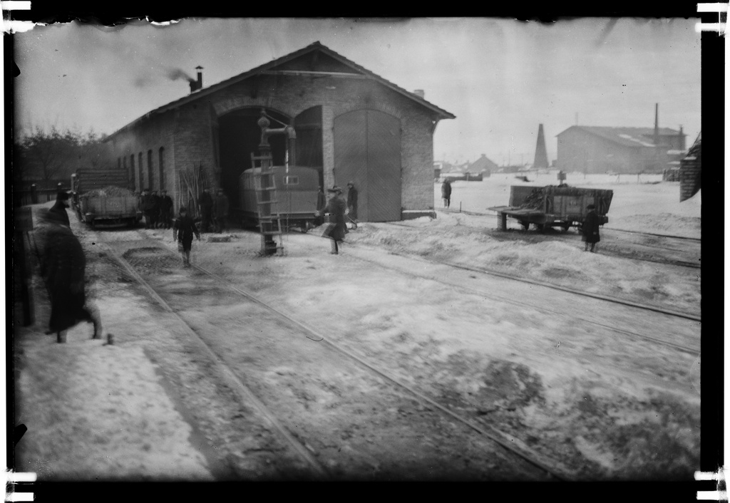 Kunda. Wide-ranging railway depot with water retrieval