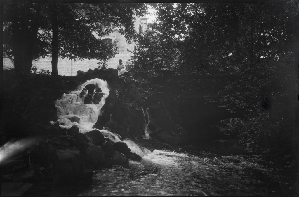 Kunda Manor. Art cruise behind the Wine factory