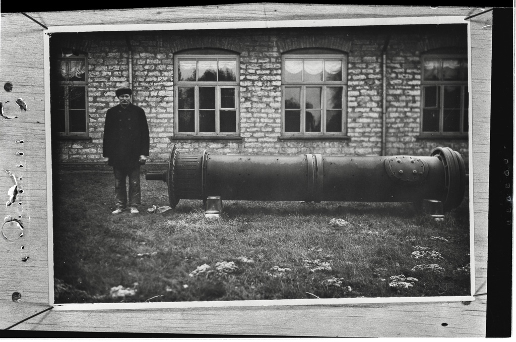 Kunda. Old swimming pool behind the office