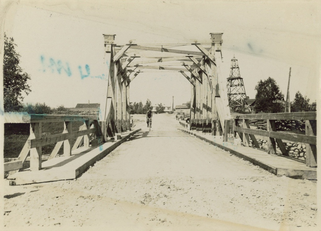 View of the Loksa bridge towards the road