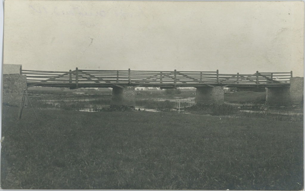 Bridge of the river prison for water