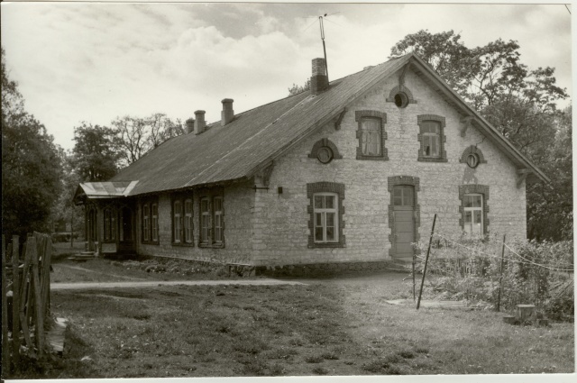 Photo Pastorage of Järva-Jaani 1986