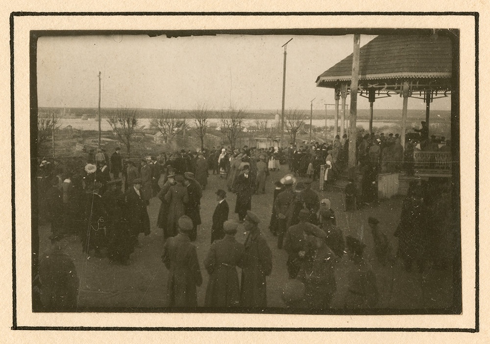 [concert on the Dnieper]