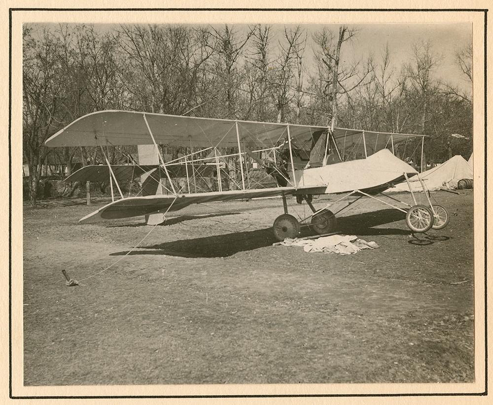 [voisin scout biplane tethered to the ground]
