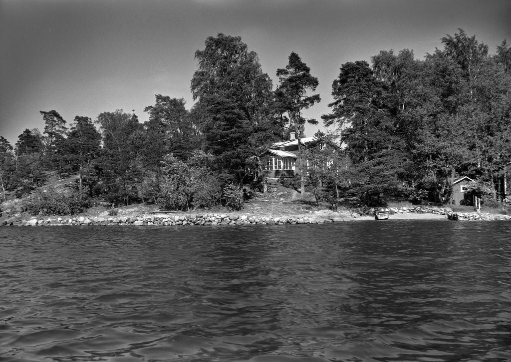 Lauttasaari, länsirantaa.