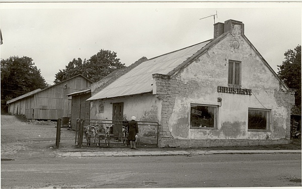 Photo, Paide RTK Järva-Jaani construction goods store in 1984.