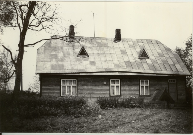 Photo and negative Ansomardi farm in Järva-Jaani rural municipality in Jalgsema village 1981