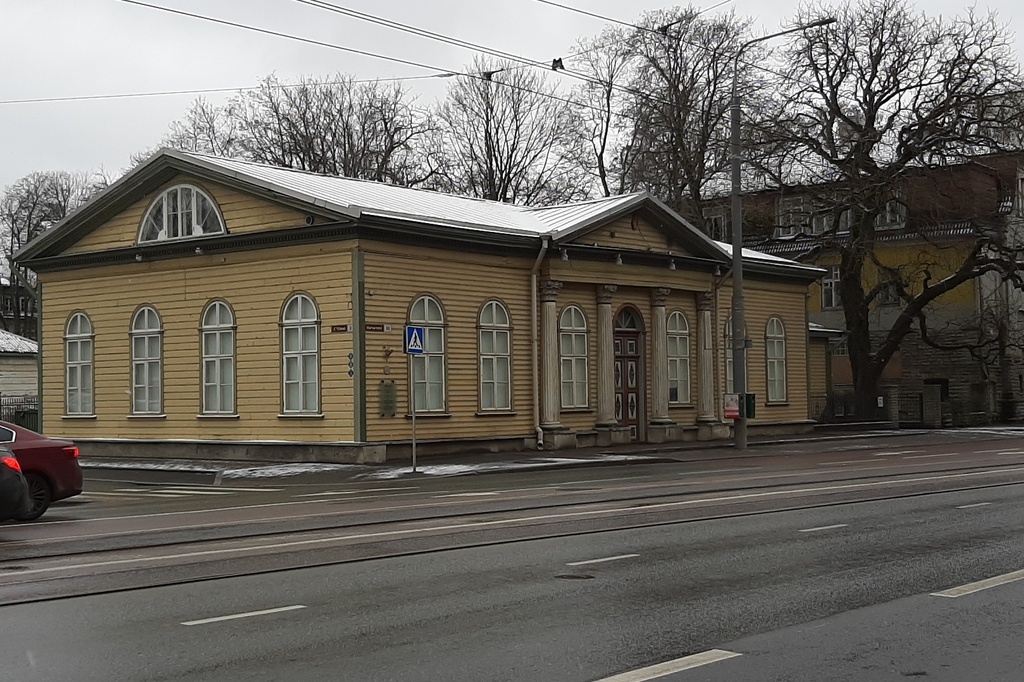 TLA 1465 1 552 Narva mnt 64, property no. 2777. Kadrioru pharmacy building 15 04 1939 Photographer Narva mnt 64, property no. 2777. Kadrioru pharmacy building - Narva mnt 64, property no. 2777. Kadrioru pharmacy building rephoto