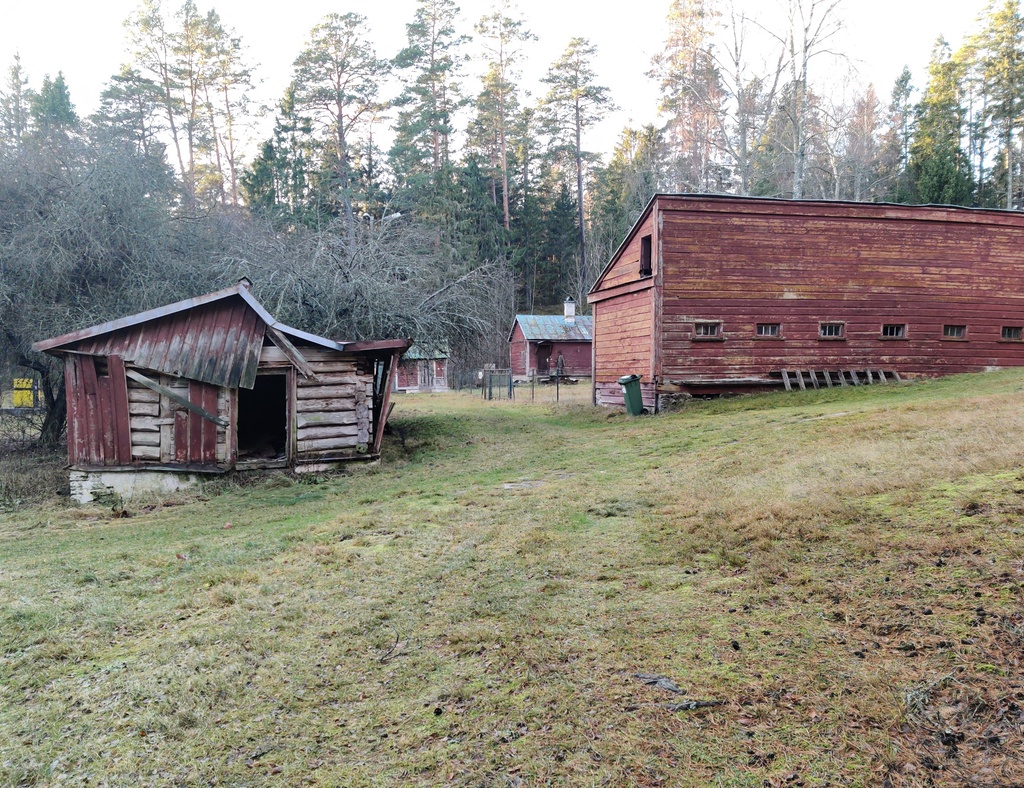 Ruhnu tuletorni hoonete remont rephoto