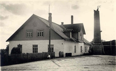 Järva-jaani Milk Industry in 1936.  duplicate photo