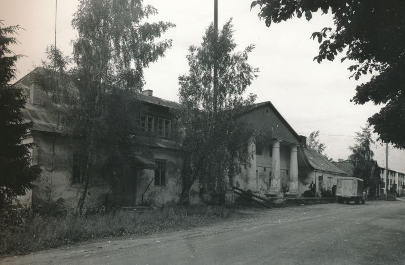 Photo. Massu Manor Oil Pairs. Black and white. Located: Hm 7975 - Technical monuments of Haapsalu district