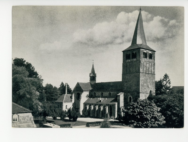 Pfarrkirche zu Oberpleis, ehemalige Propsteikirche, erbaut 1125