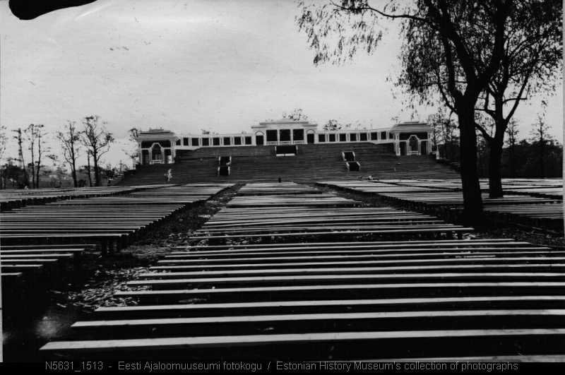 Tallinn, Laululava Rohelisel aasal  (arhitekt Karl Burman)