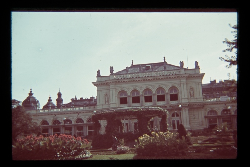 Kursalon (Kuursalong) Viinis, aia poolt.