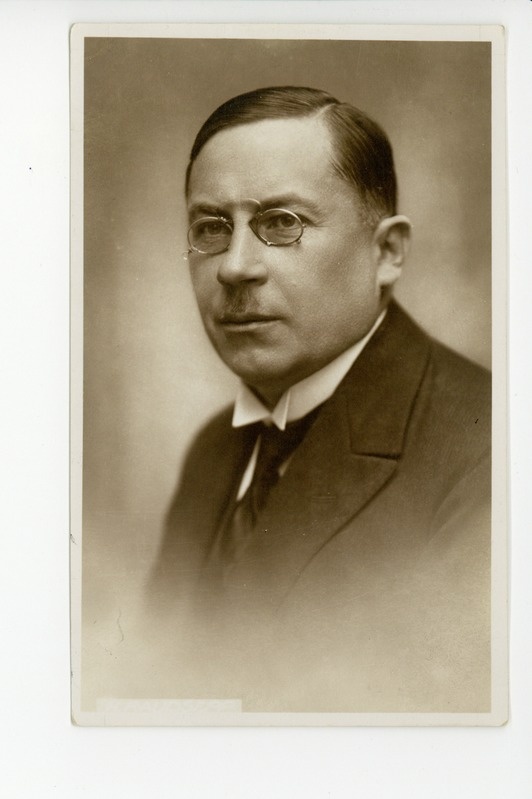 Eesti kirjanikud